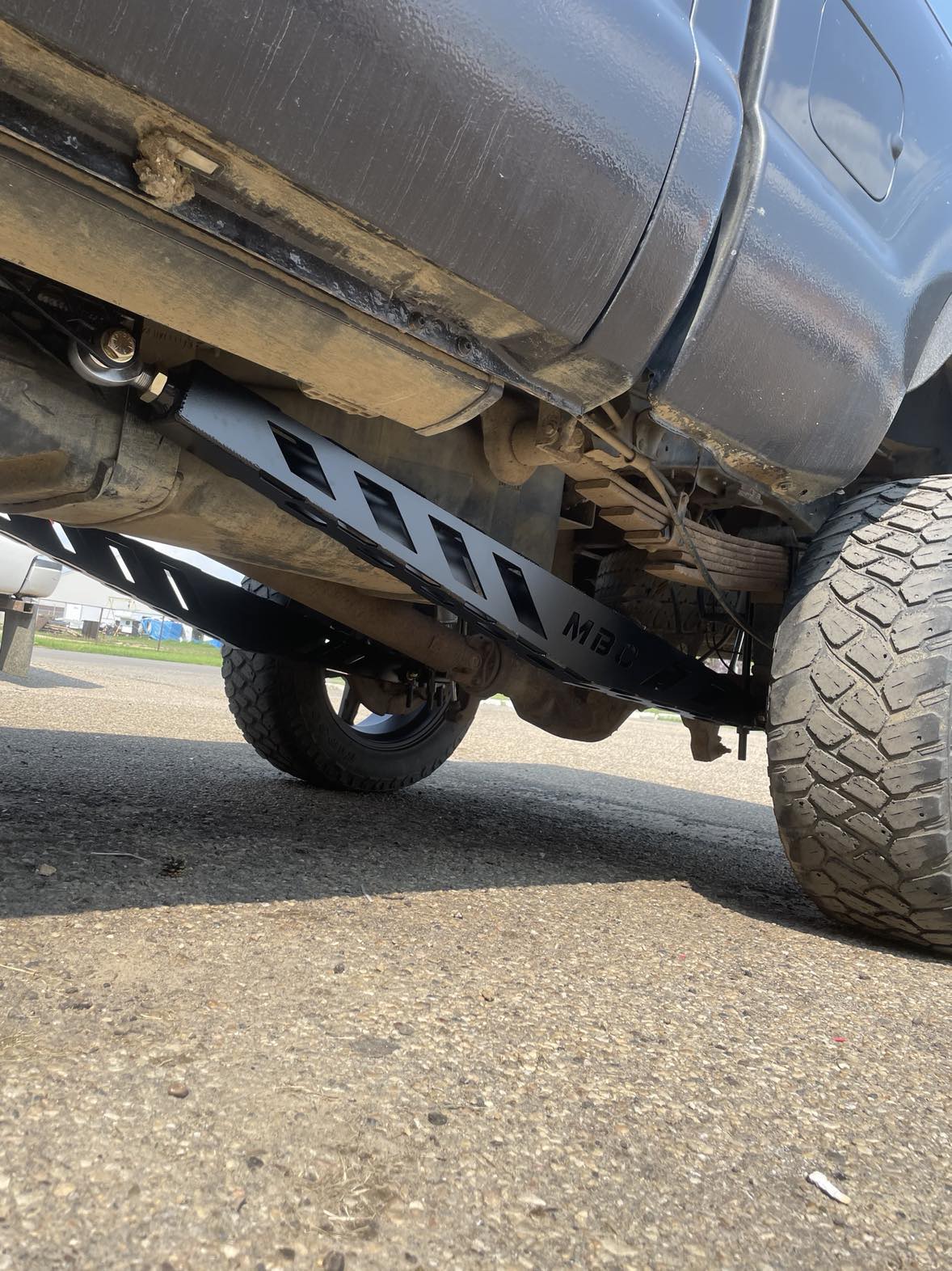 Box style traction bars