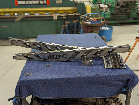 Box style traction bars